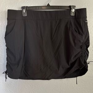 COLUMBIA OMNI-SHIELD Women's Size 2X plus Advanced‎ Repellency Skort Skirt Black